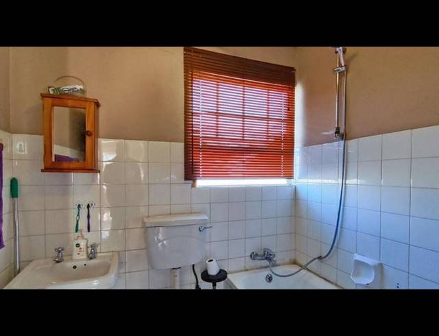 1 BEDROOM APARTMENT FOR SALE IN RAVENSWOOD